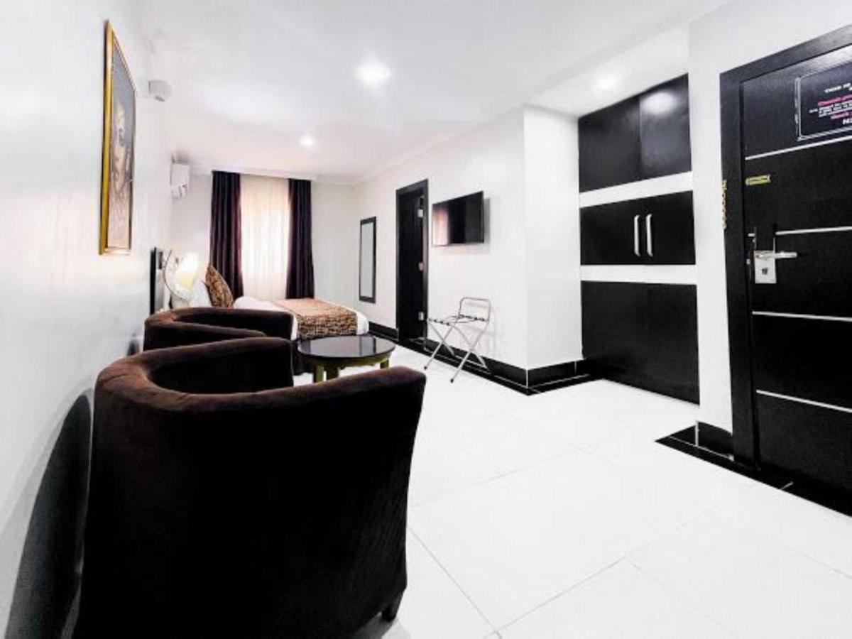 พาซาดีนา สวีทส์ Hotel เลกกี ภายนอก รูปภาพ
