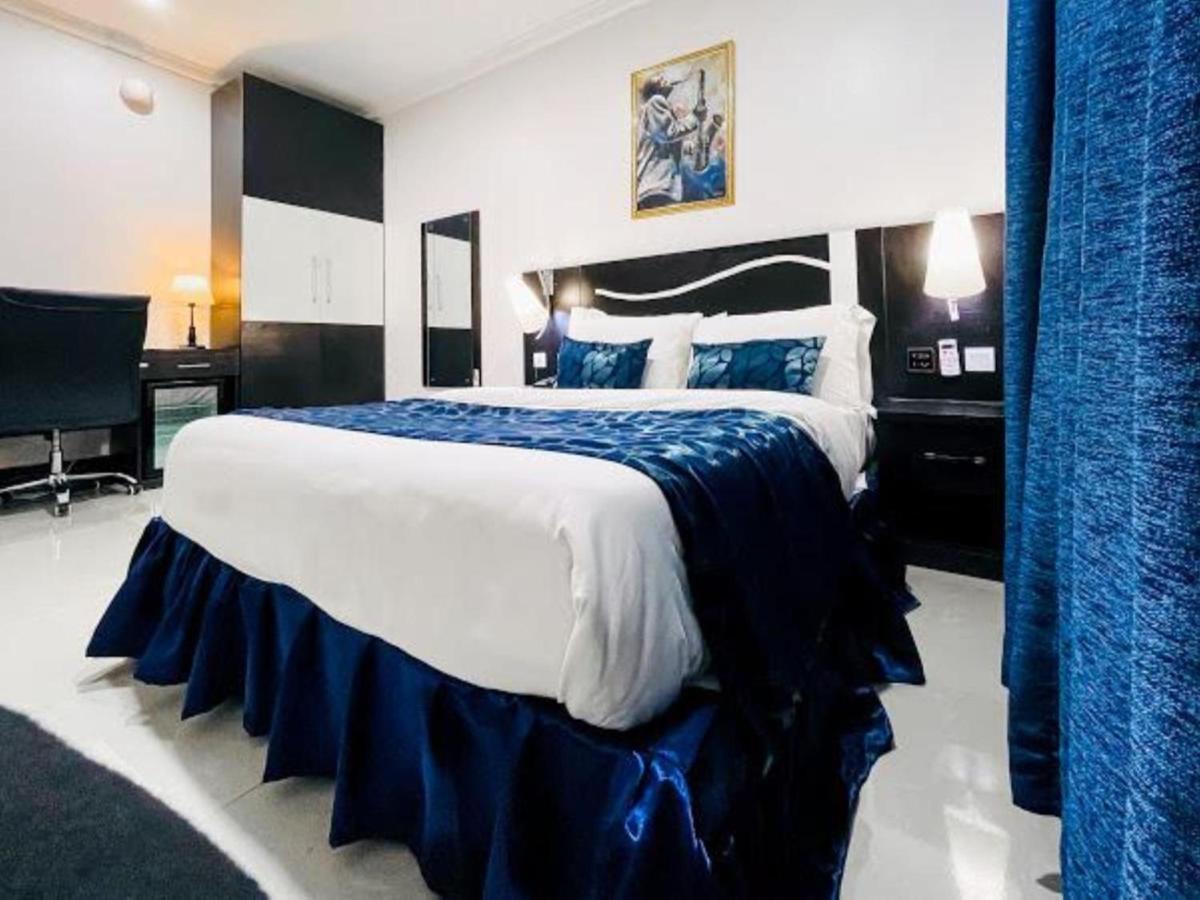 พาซาดีนา สวีทส์ Hotel เลกกี ภายนอก รูปภาพ