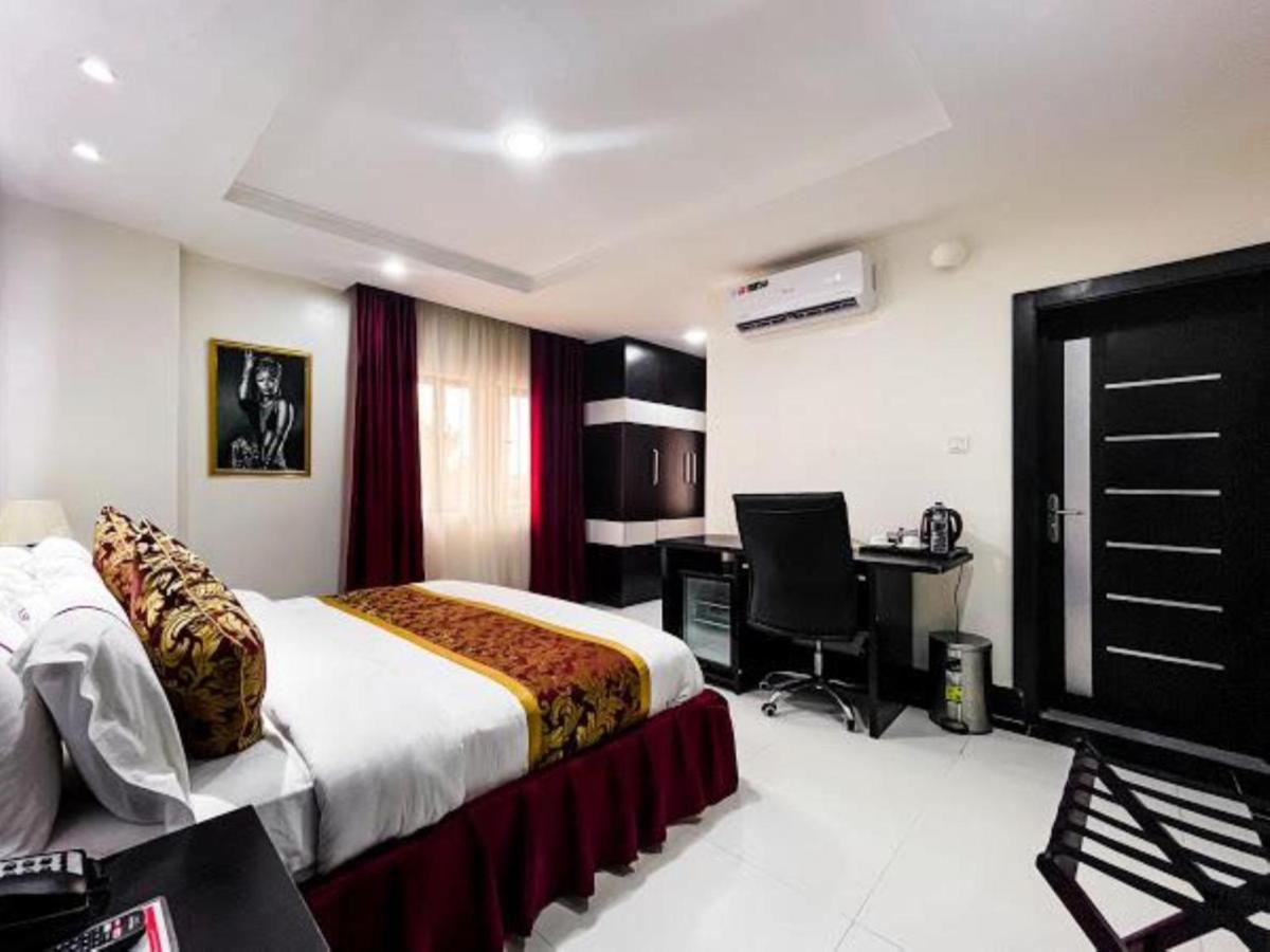 พาซาดีนา สวีทส์ Hotel เลกกี ภายนอก รูปภาพ
